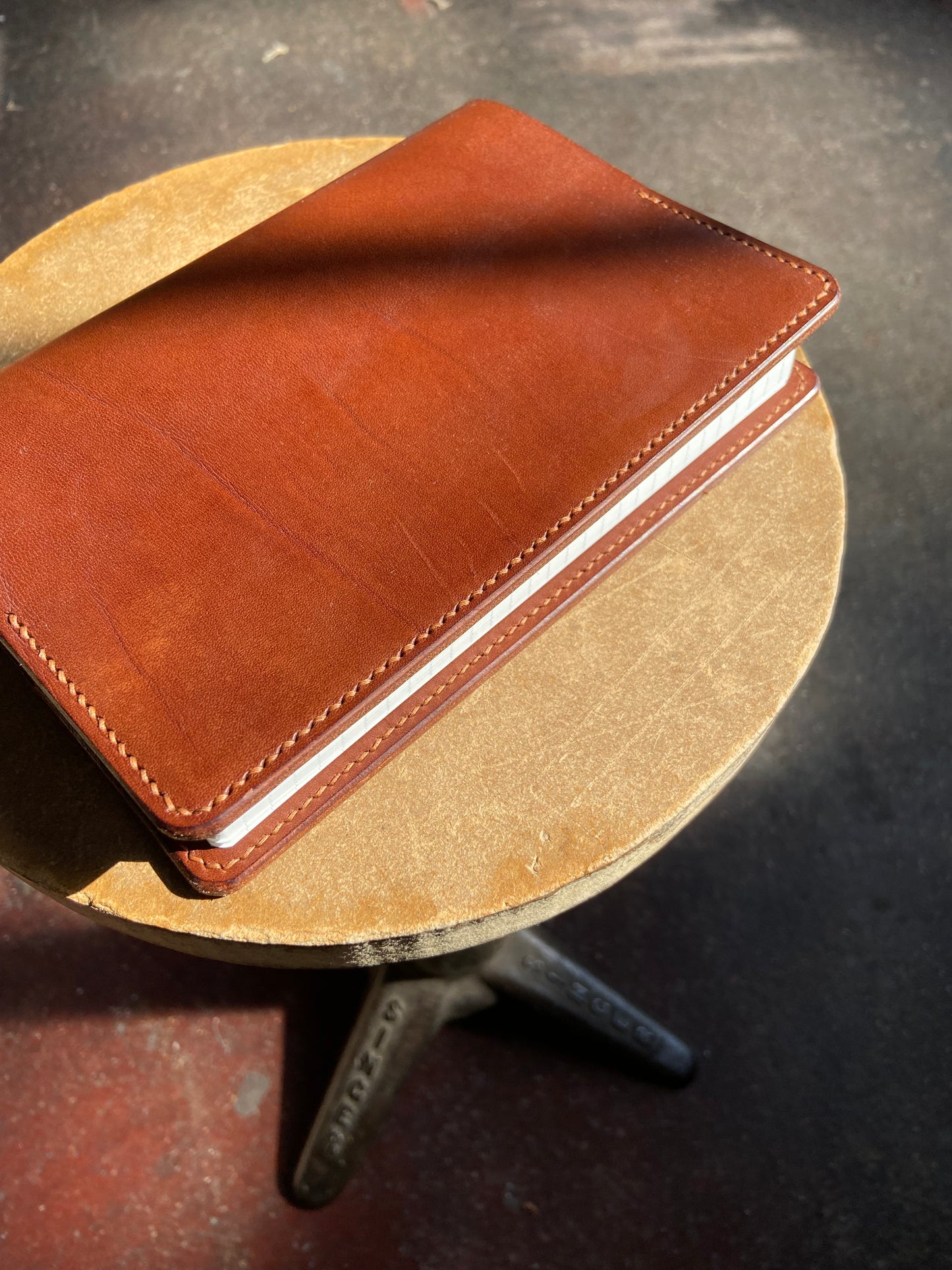Leather notepad holder