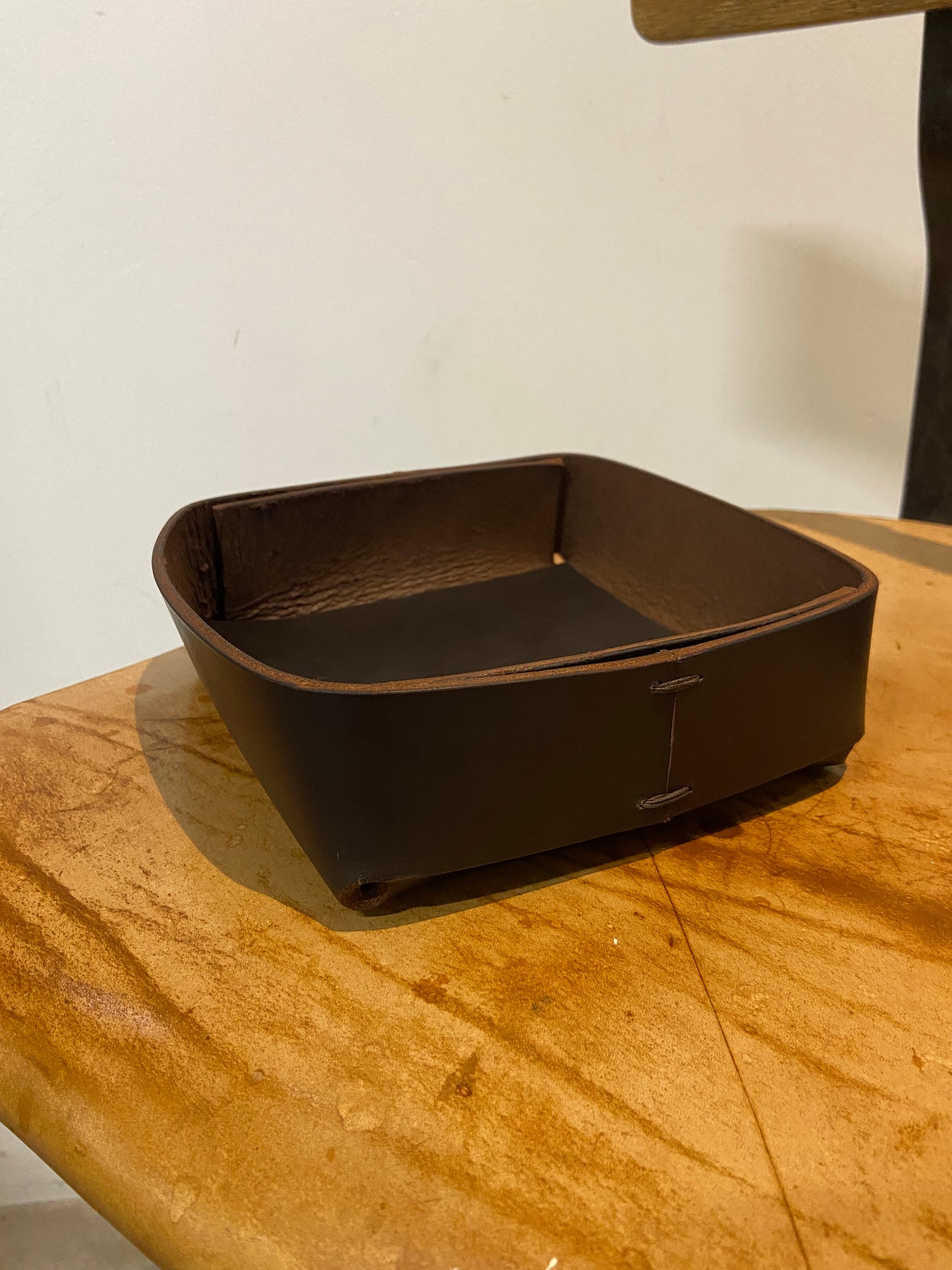 Leather catch-all tray - medium