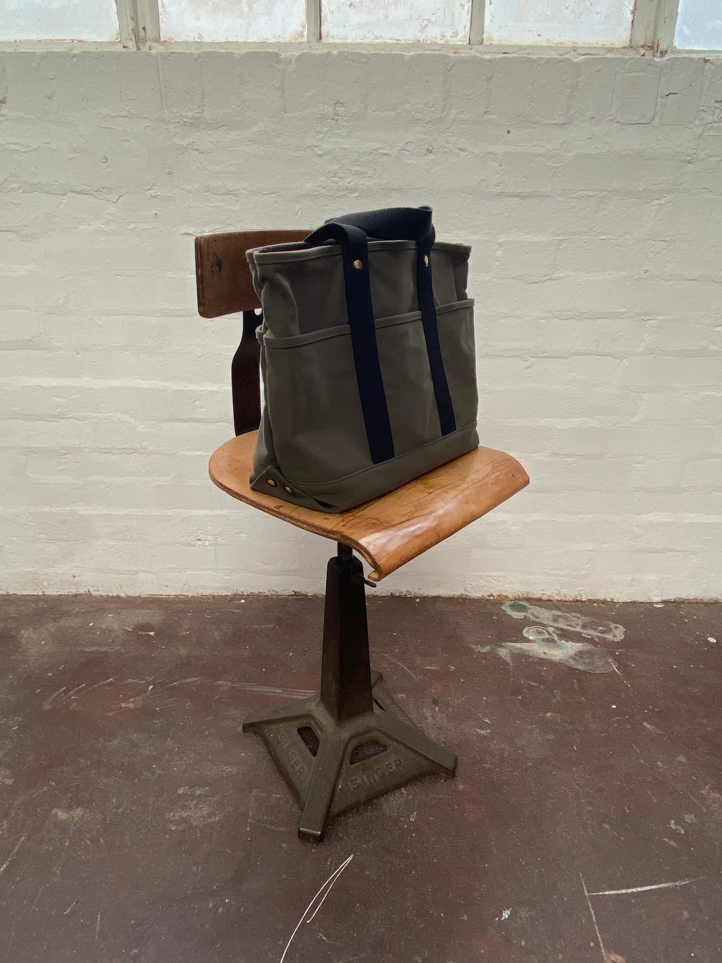 Commuters tote bag