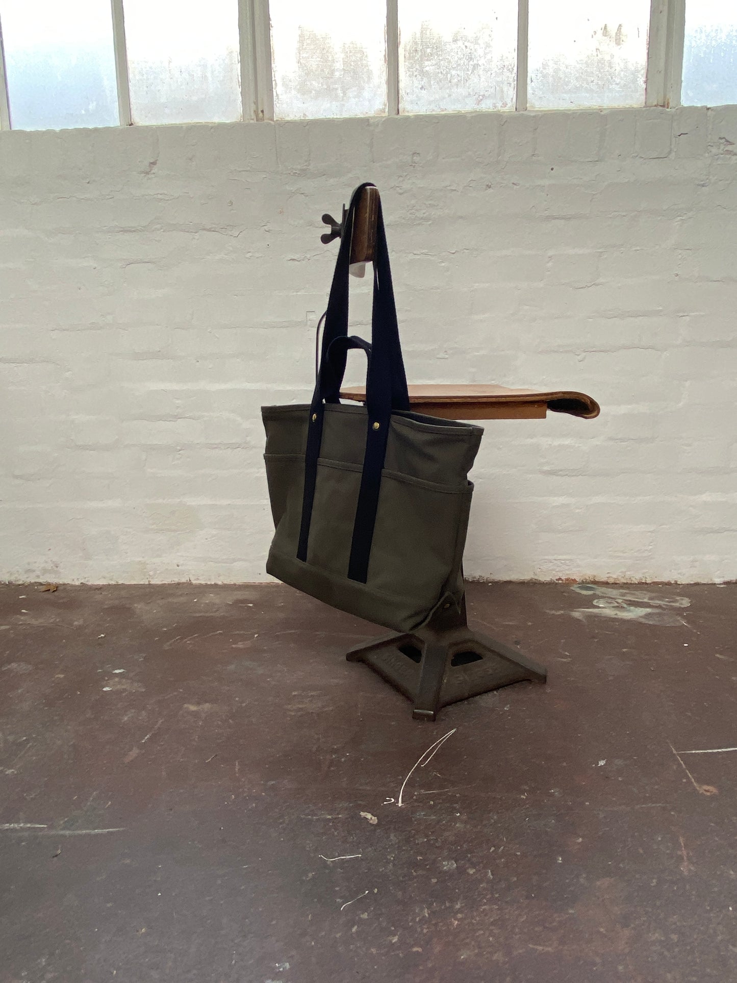 Commuters tote bag