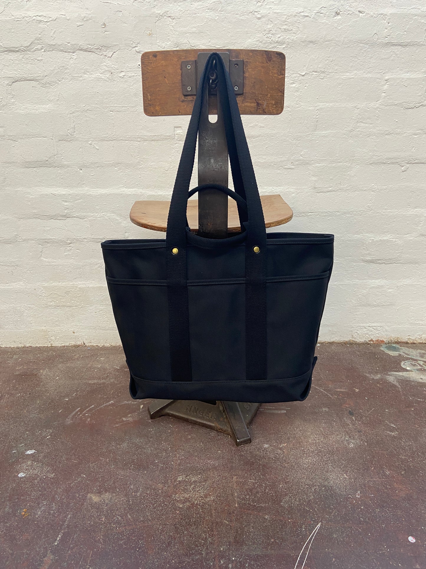 Commuters tote bag